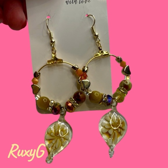 581. Gold and Yellow Floral Drop Earrings - Picture 3 of 6